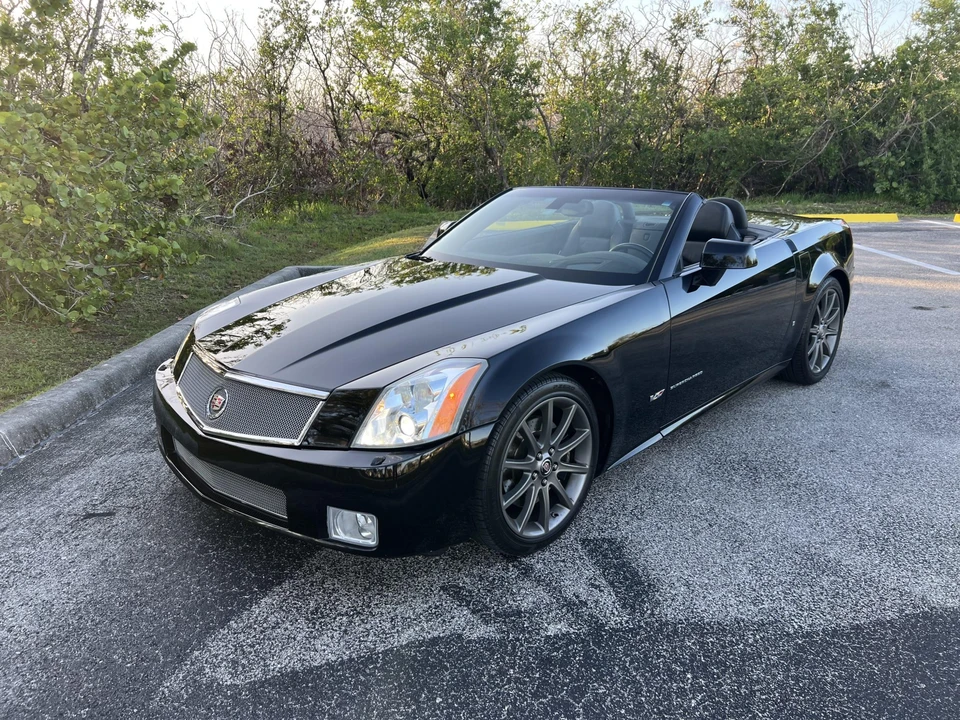 2006 Cadillac XLR-V - Image 7 of 31