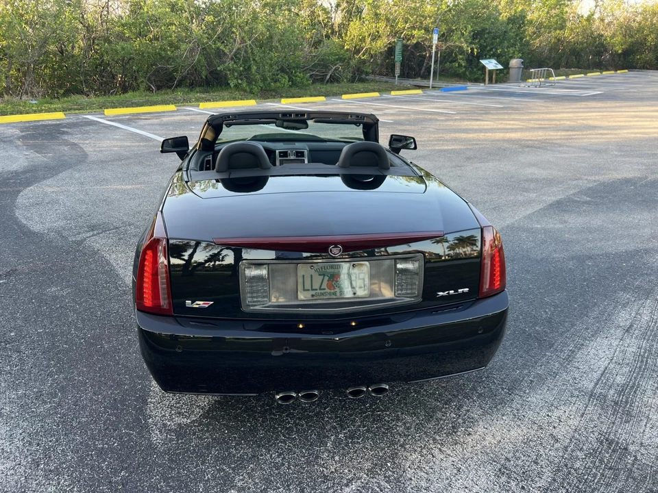 2006 Cadillac XLR-V - Image 15 of 31