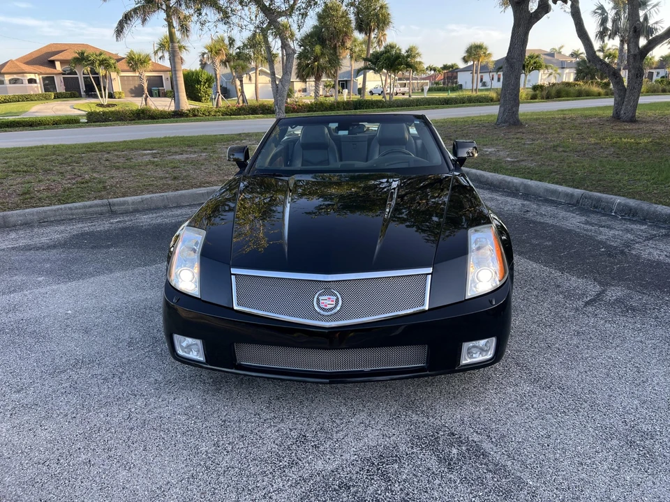 2006 Cadillac XLR-V - Image 3 of 31