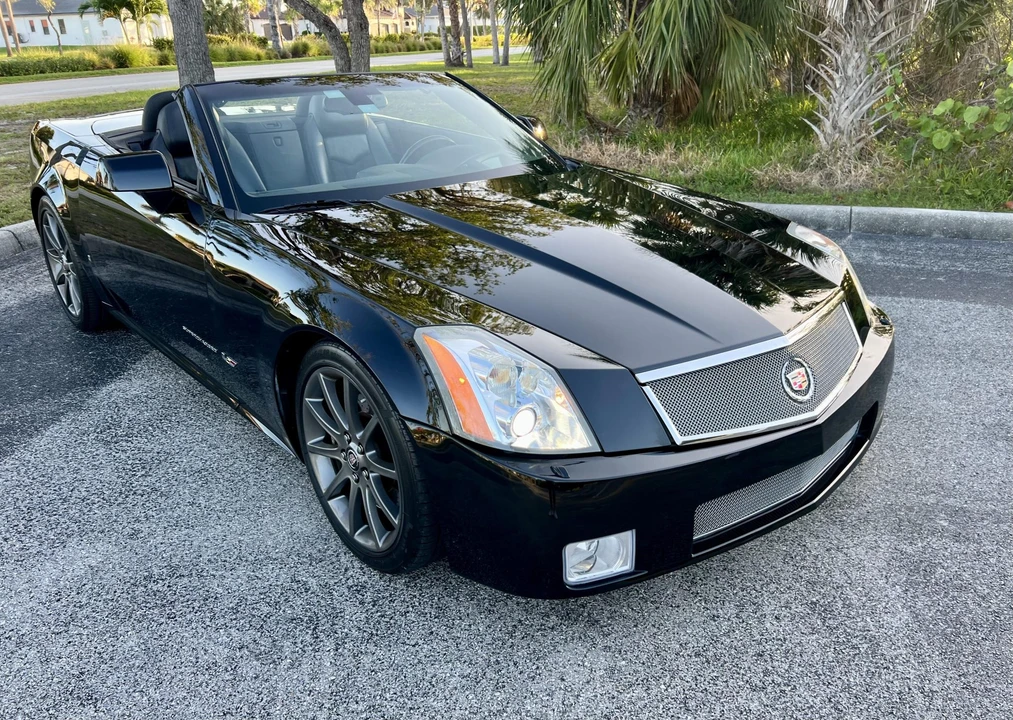 2006 Cadillac XLR-V - Image 4 of 31