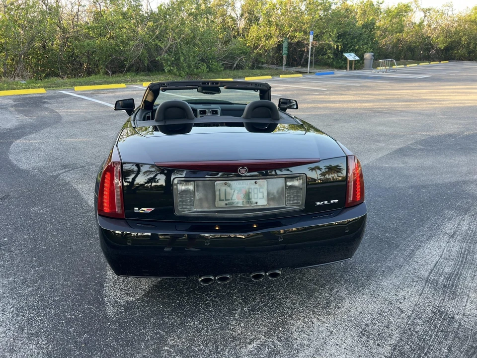 2006 Cadillac XLR-V - Image 14 of 31