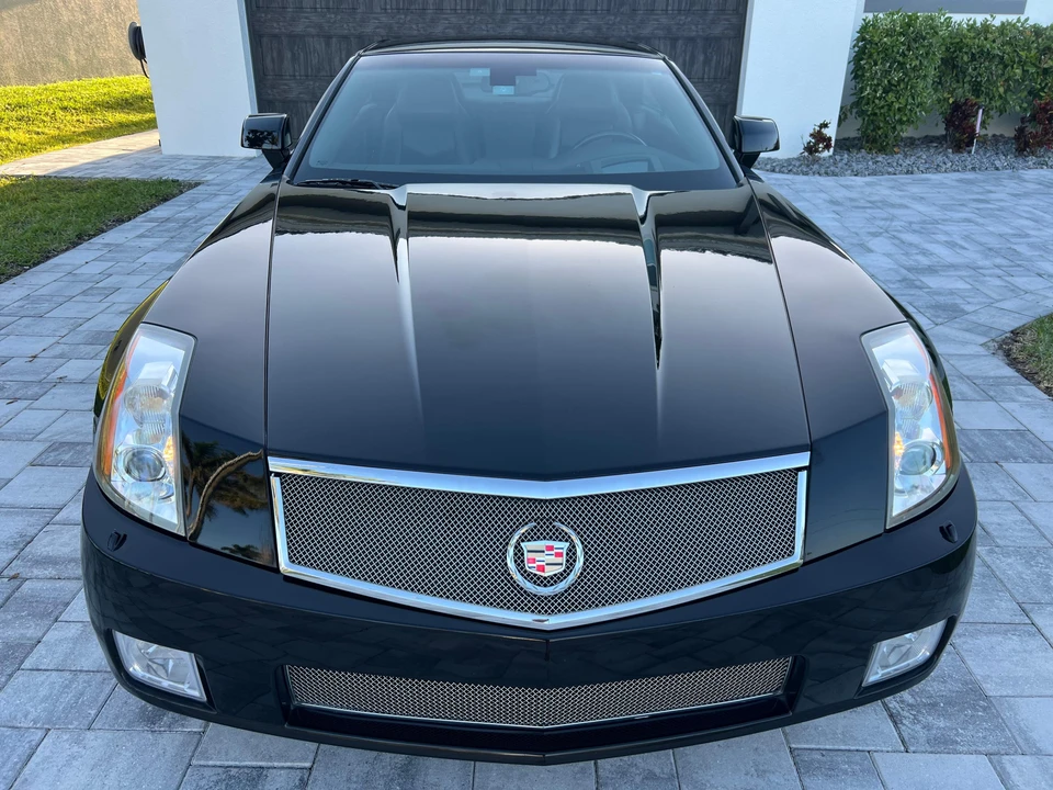 2006 Cadillac XLR-V - Image 6 of 31