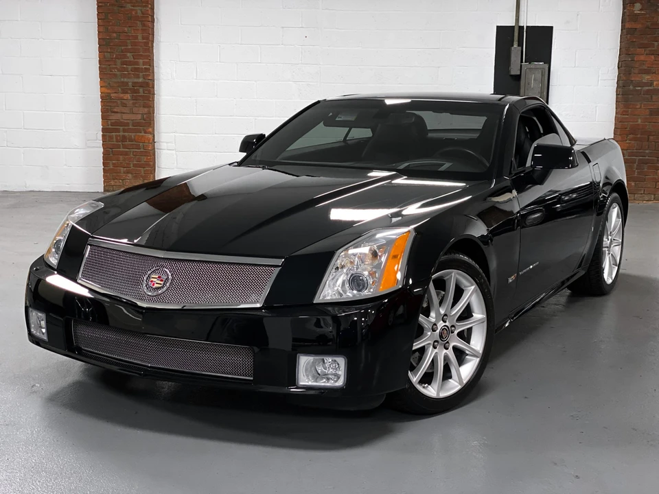 2006 Cadillac XLR-V - Image 12 of 31