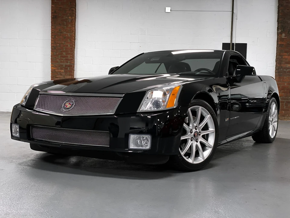 2006 Cadillac XLR-V - Image 13 of 31
