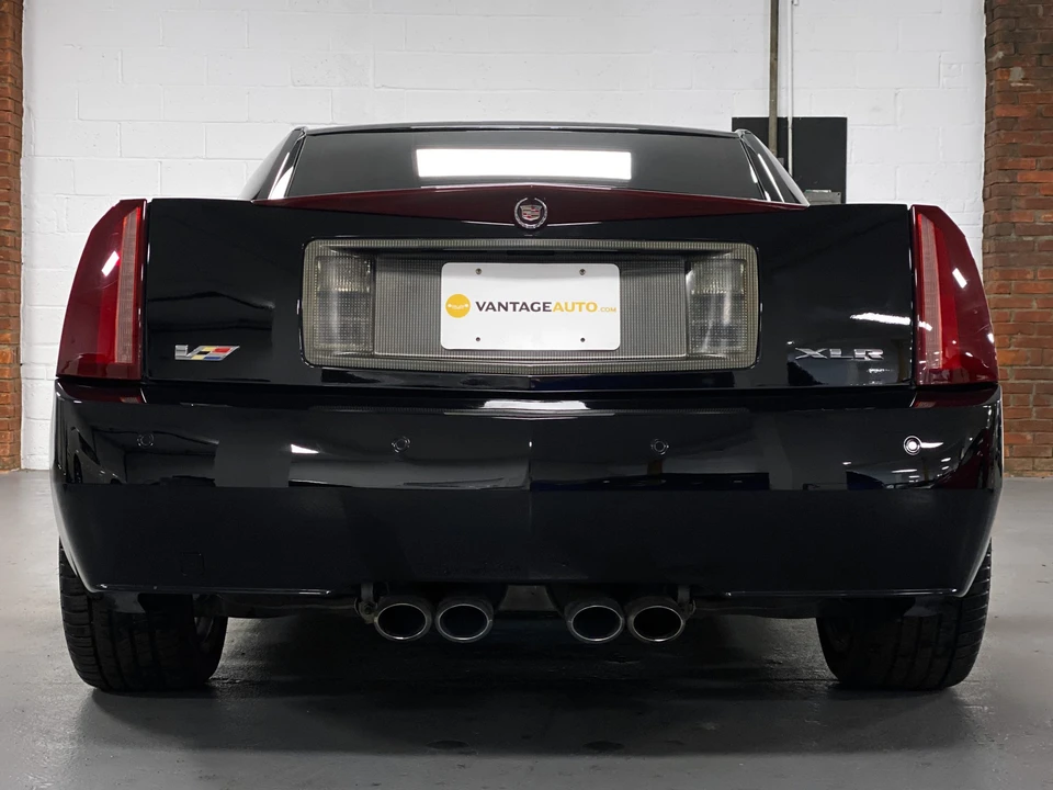 2006 Cadillac XLR-V - Image 18 of 31