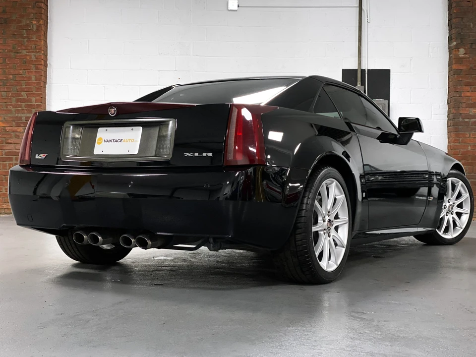 2006 Cadillac XLR-V - Image 20 of 31