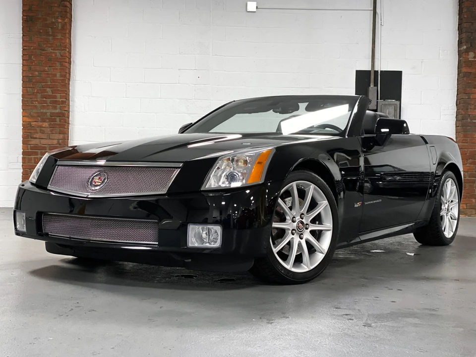 2006 Cadillac XLR-V - Image 3 of 31