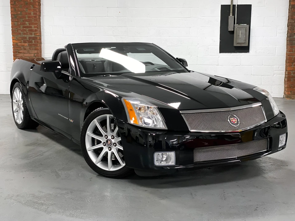 2006 Cadillac XLR-V - Image 10 of 31