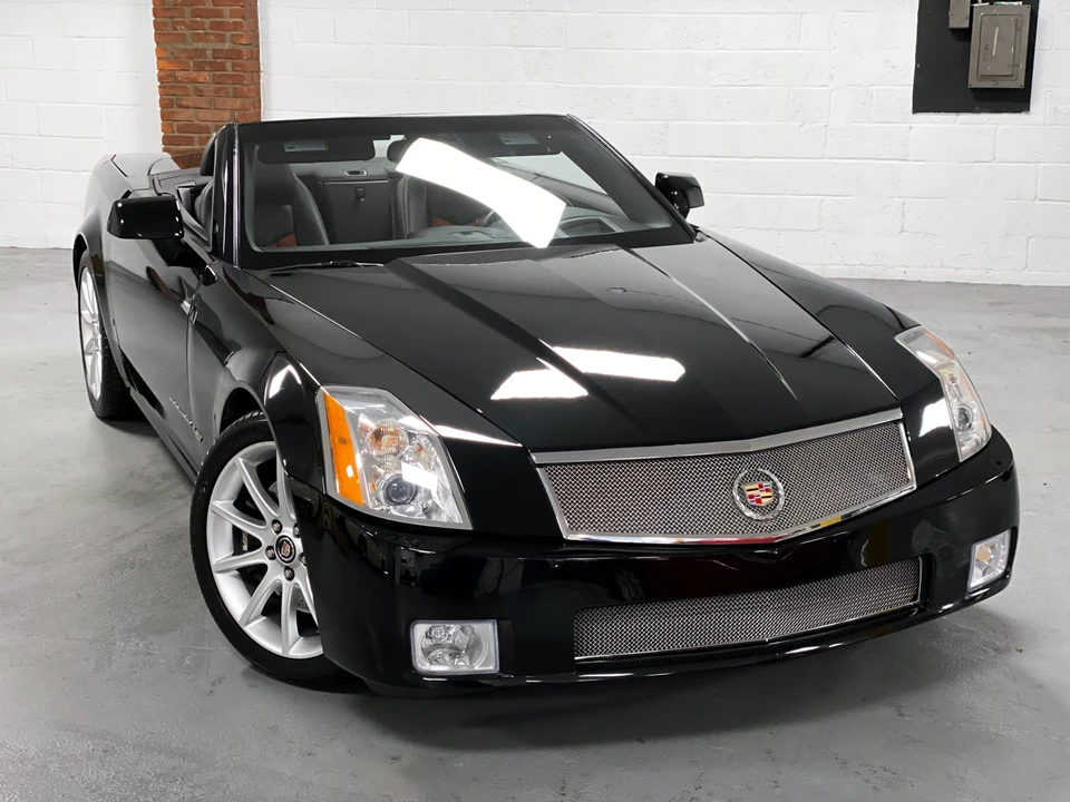 2006 Cadillac XLR-V - Image 11 of 31