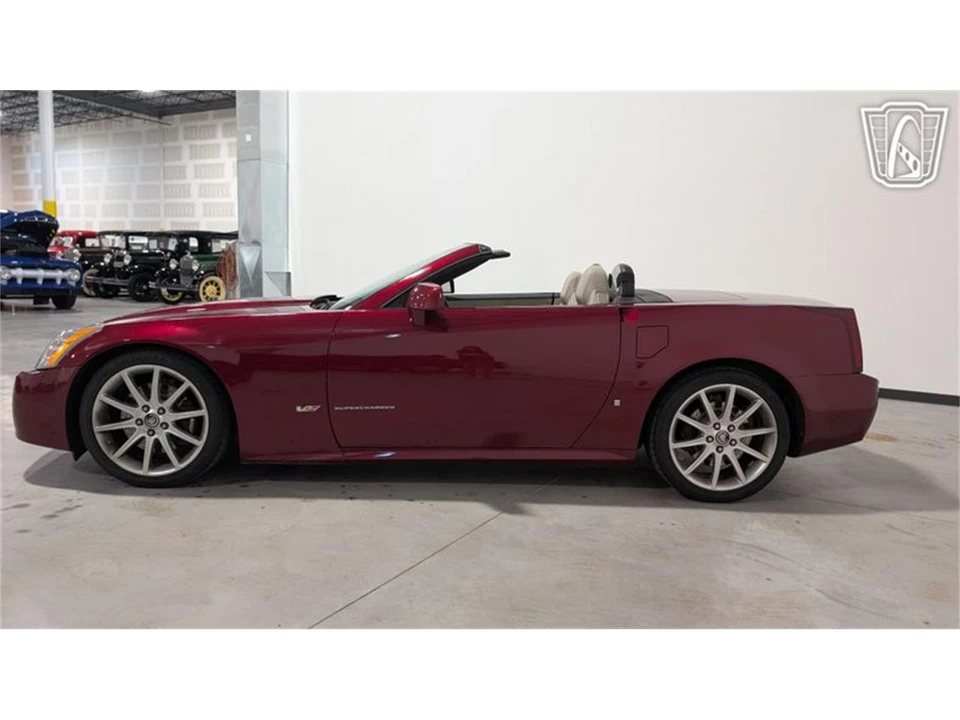 2006 Cadillac XLR-V - Image 6 of 31