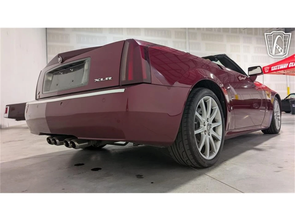 2006 Cadillac XLR-V - Image 16 of 31