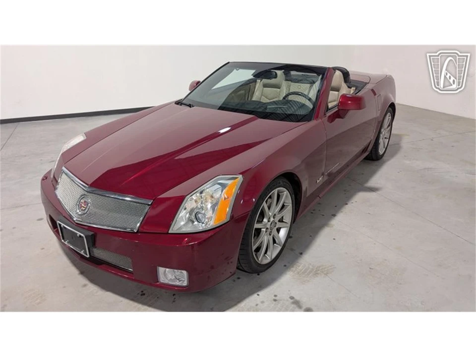 2006 Cadillac XLR-V - Image 2 of 31