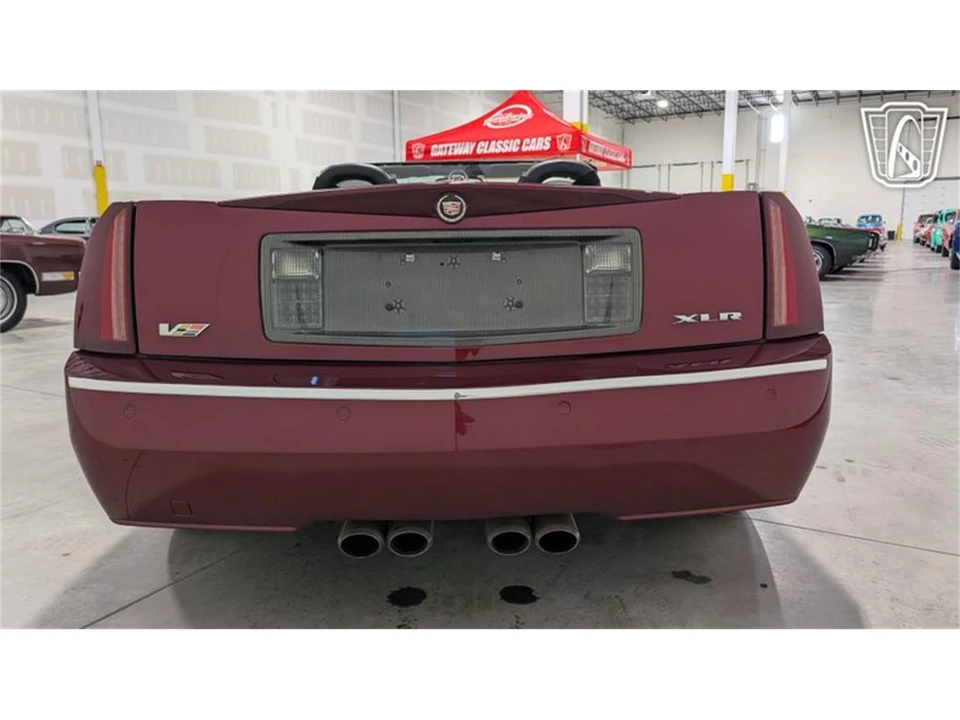 2006 Cadillac XLR-V - Image 12 of 31