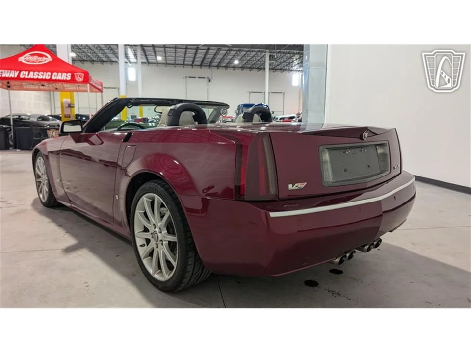 2006 Cadillac XLR-V - Image 9 of 31