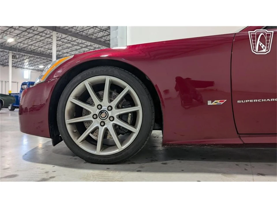 2006 Cadillac XLR-V - Image 29 of 31