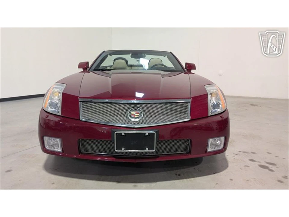 2006 Cadillac XLR-V - Image 25 of 31