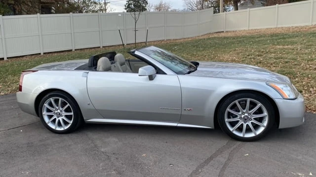 2006 Cadillac XLR-V - Image 9 of 10