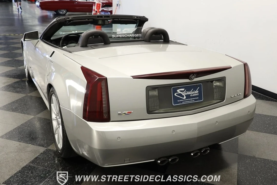 2006 Cadillac XLR-V - Image 8 of 21