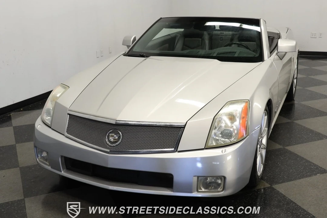 2006 Cadillac XLR-V - Image 17 of 21