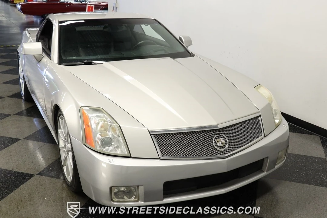 2006 Cadillac XLR-V - Image 15 of 21