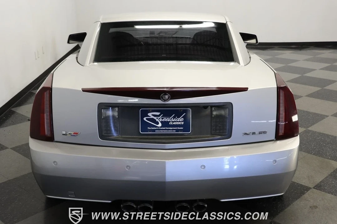 2006 Cadillac XLR-V - Image 9 of 21