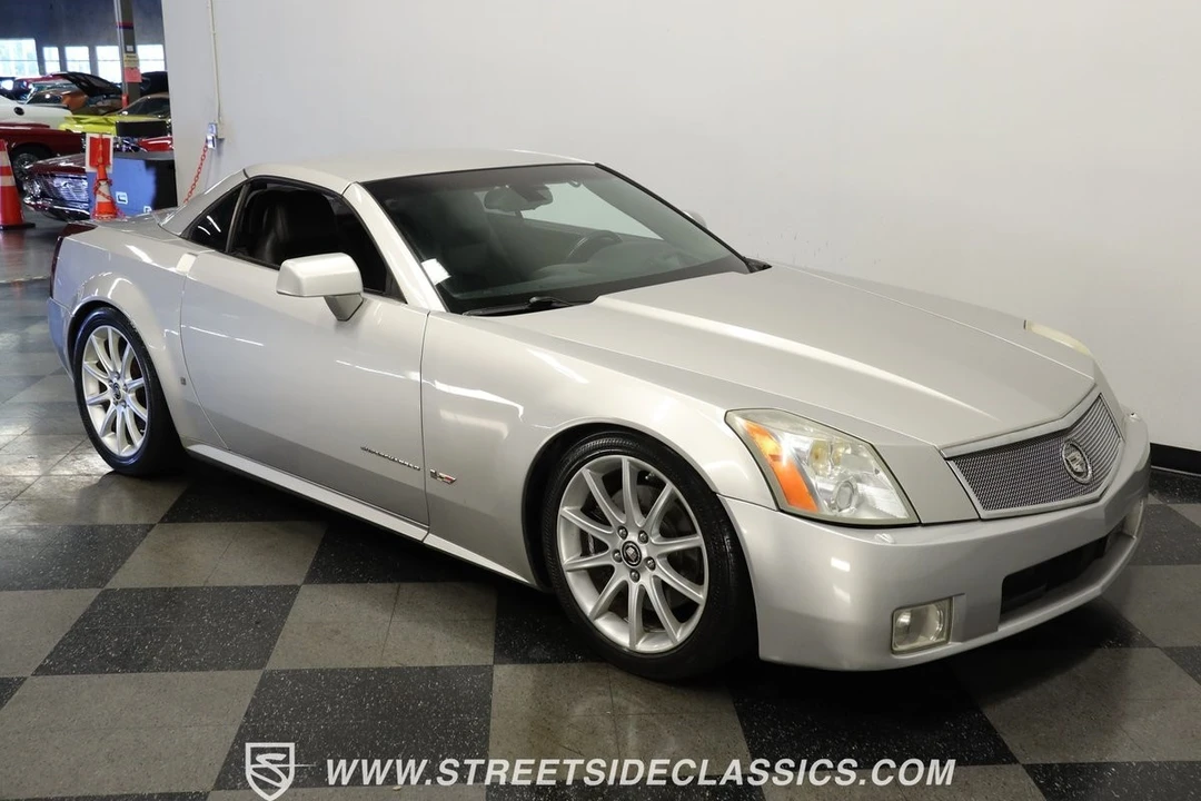 2006 Cadillac XLR-V - Image 14 of 21
