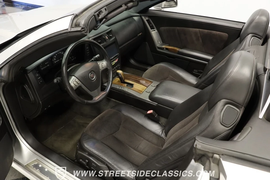 2006 Cadillac XLR-V - Image 5 of 21