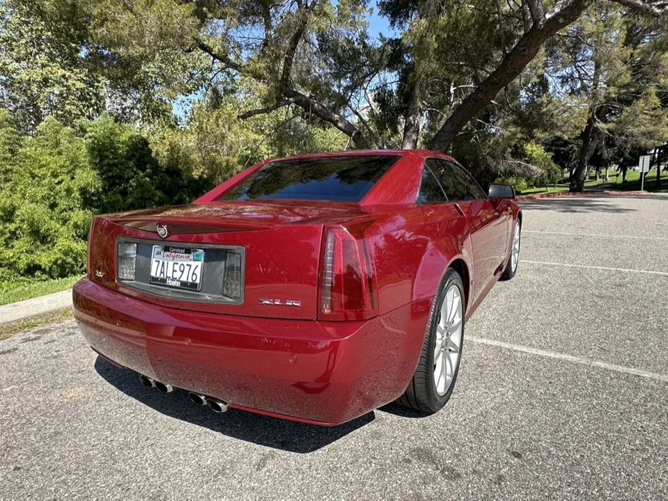 2006 Cadillac XLR-V - Image 16 of 31