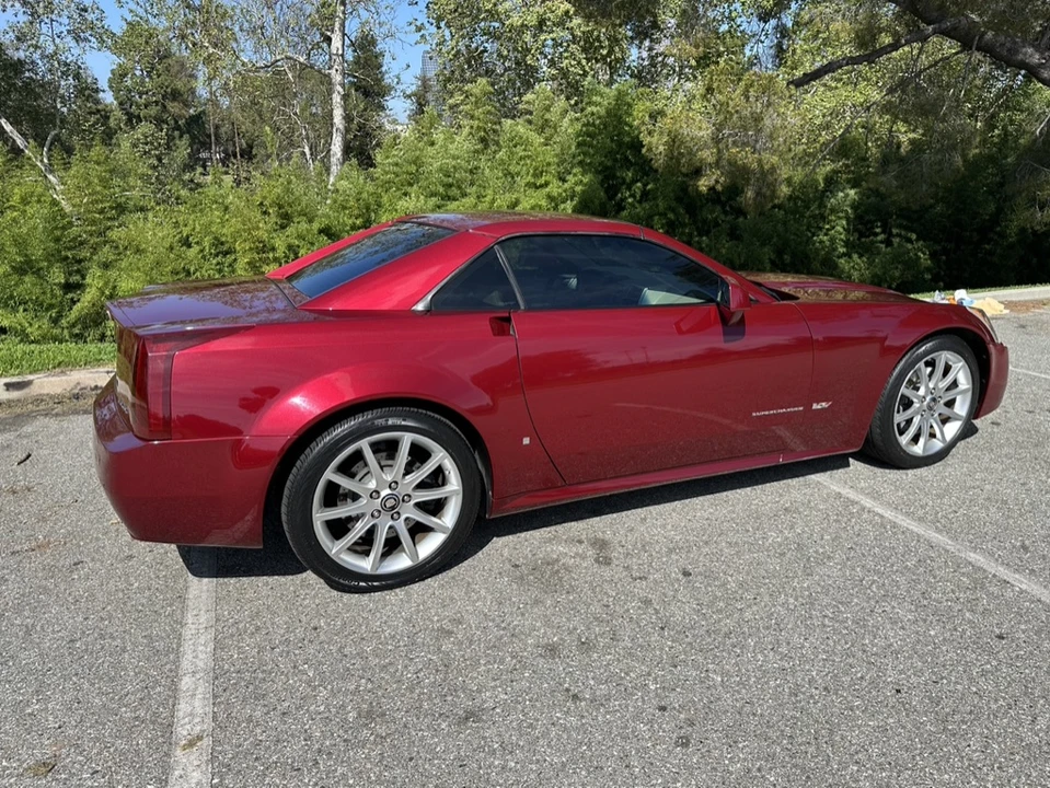 2006 Cadillac XLR-V - Image 15 of 31