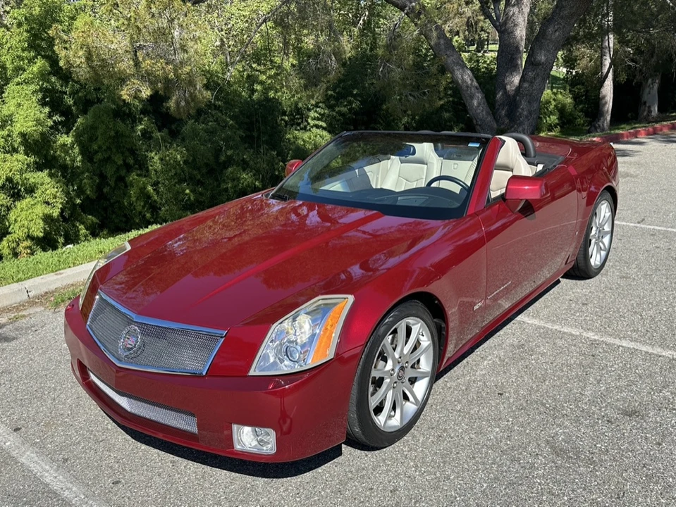 2006 Cadillac XLR-V - Image 3 of 31