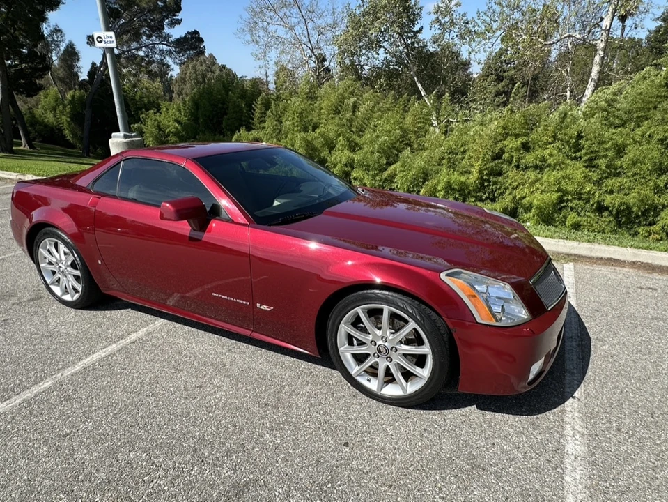 2006 Cadillac XLR-V - Image 10 of 31