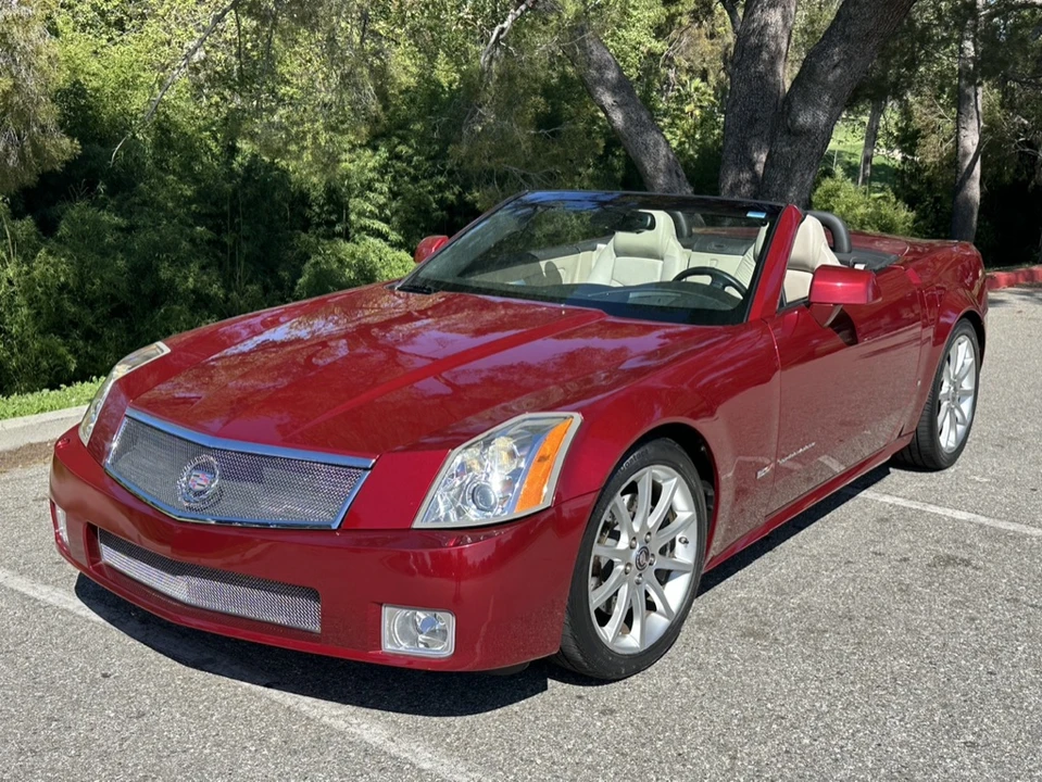 2006 Cadillac XLR-V - Image 4 of 31