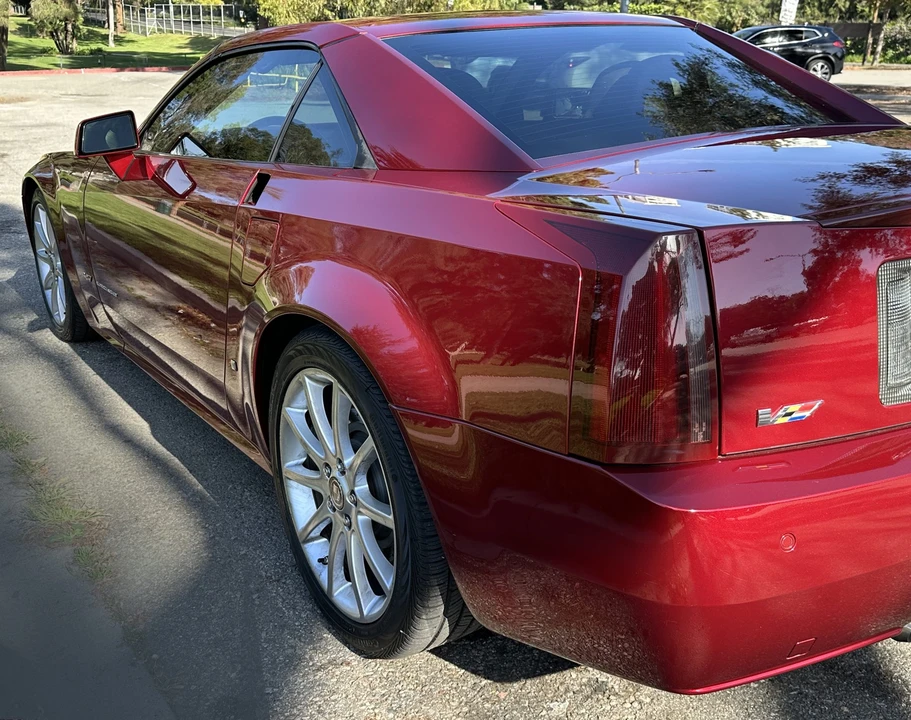 2006 Cadillac XLR-V - Image 22 of 31