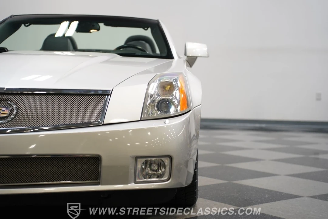 2006 Cadillac XLR-V - Image 20 of 21