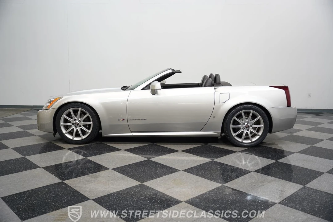 2006 Cadillac XLR-V - Image 8 of 21
