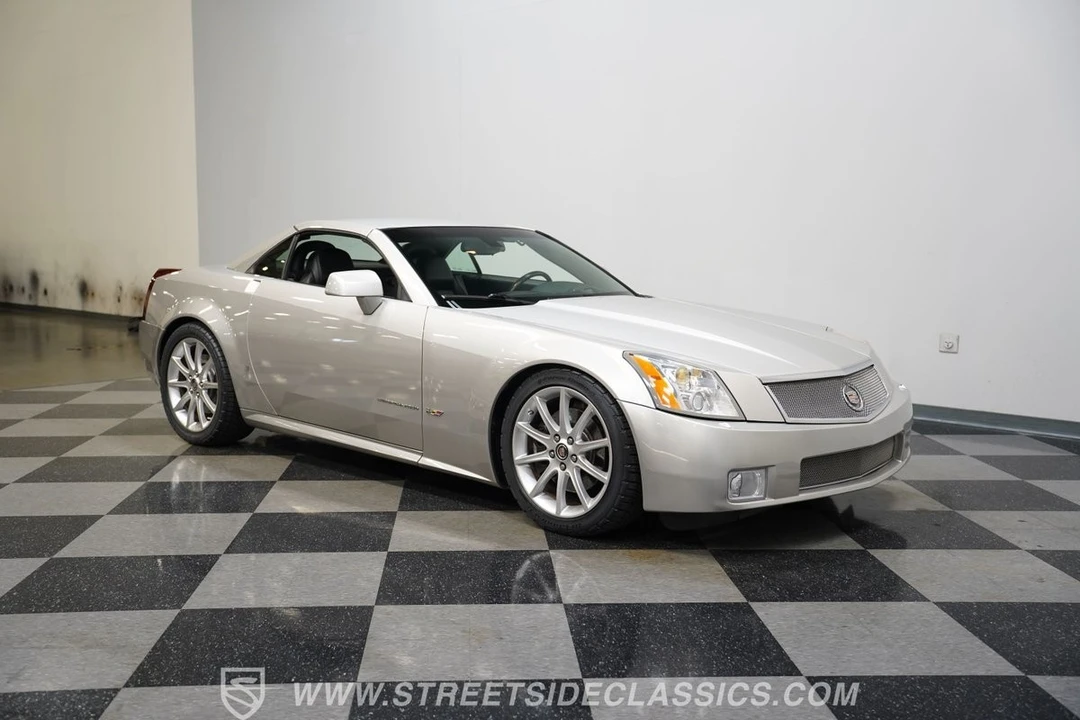 2006 Cadillac XLR-V - Image 17 of 21