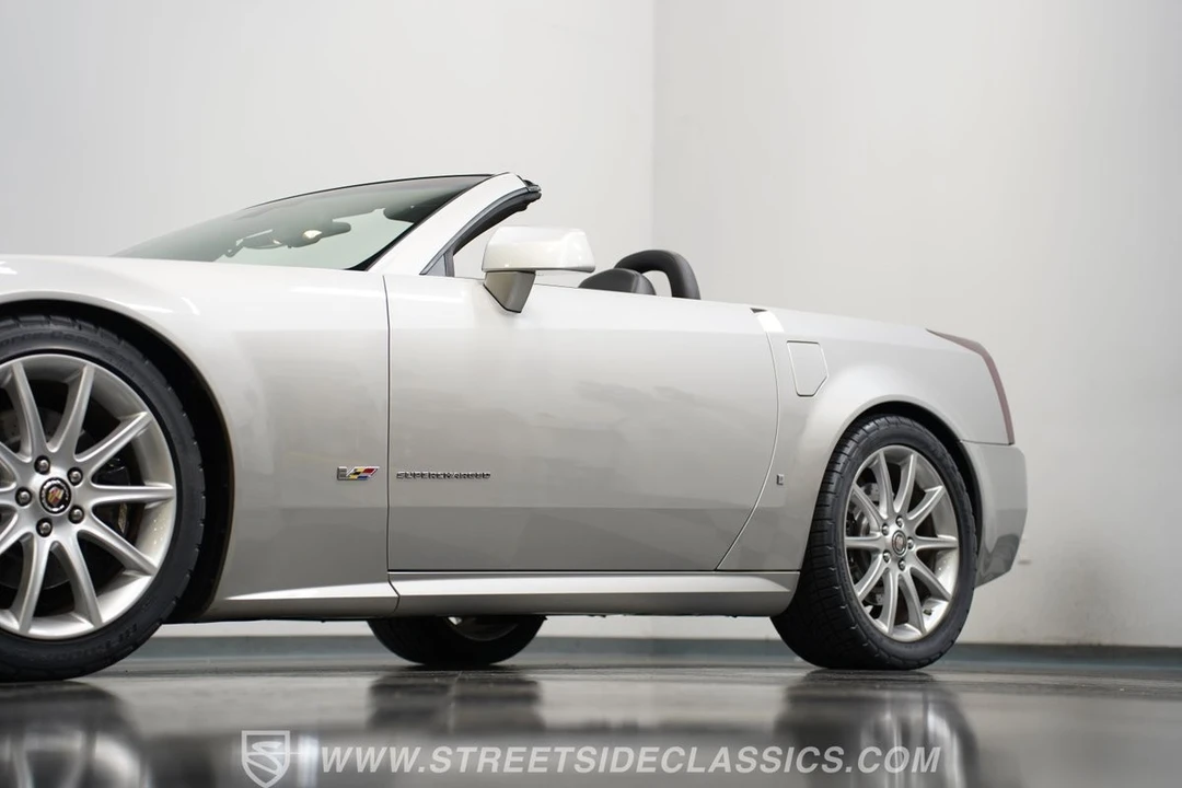 2006 Cadillac XLR-V - Image 21 of 21