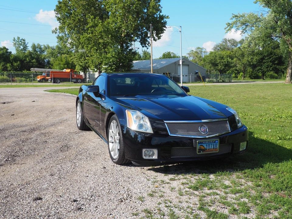 2006 Cadillac XLR-V - Image 13 of 31