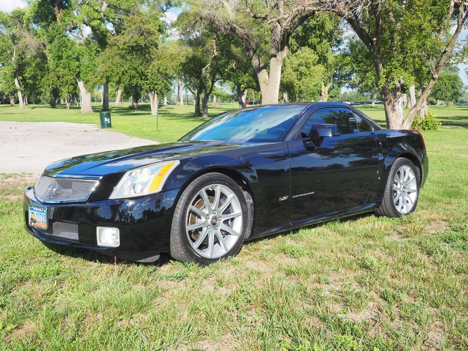 2006 Cadillac XLR-V - Image 8 of 31