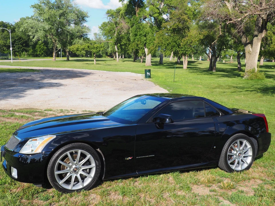 2006 Cadillac XLR-V - Image 9 of 31