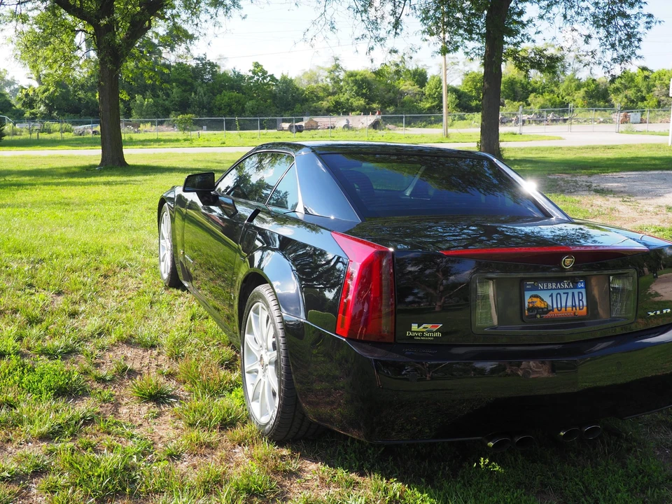 2006 Cadillac XLR-V - Image 11 of 31
