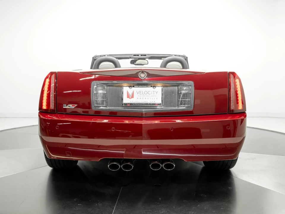 2006 Cadillac XLR-V - Image 11 of 31