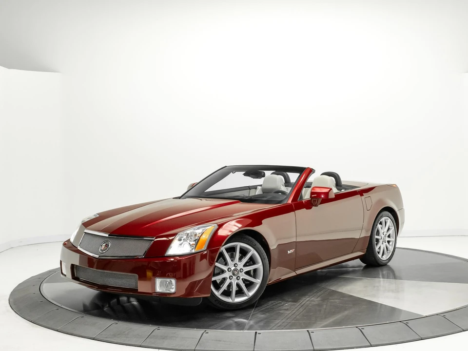 2006 Cadillac XLR-V - Image 7 of 31