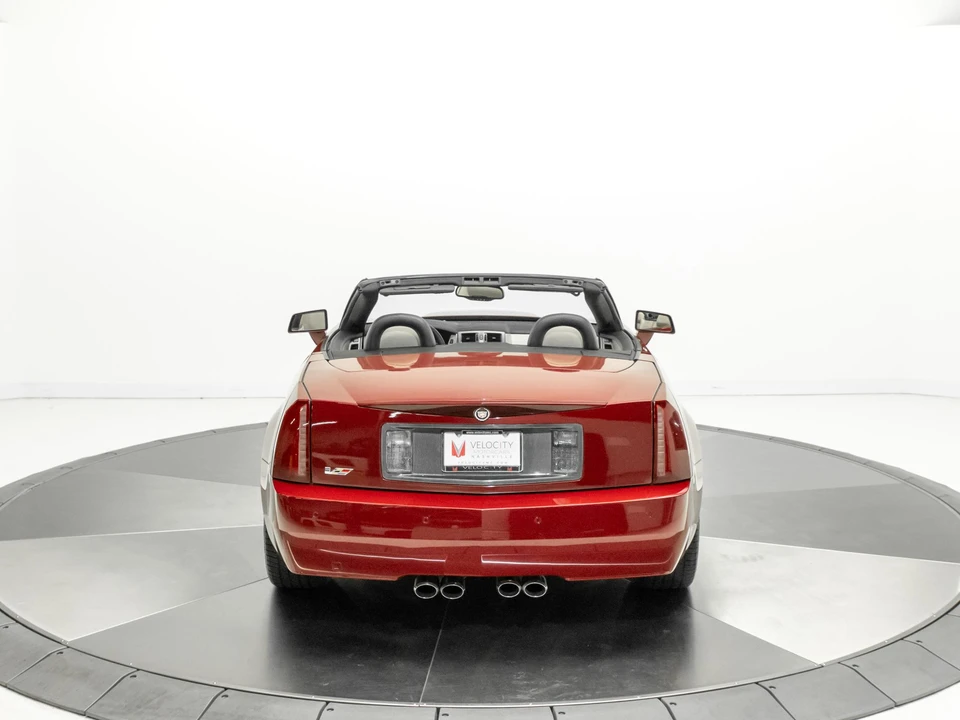 2006 Cadillac XLR-V - Image 10 of 31