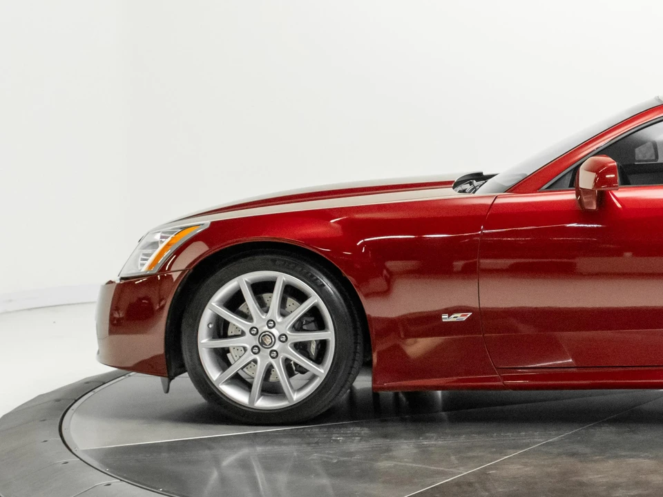 2006 Cadillac XLR-V - Image 25 of 31