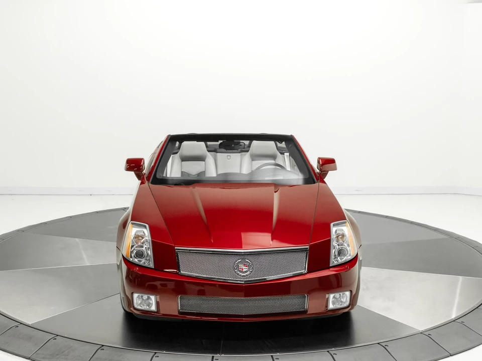 2006 Cadillac XLR-V - Image 15 of 31