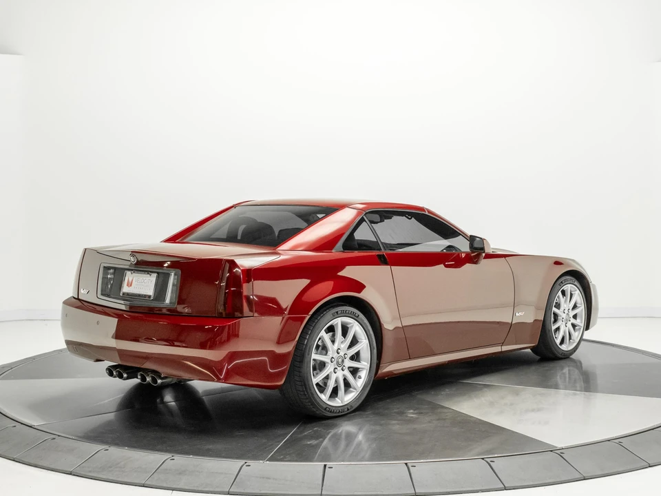 2006 Cadillac XLR-V - Image 21 of 31