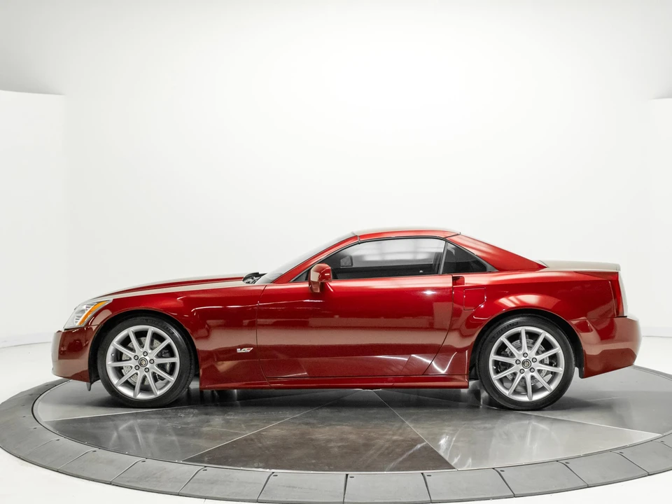 2006 Cadillac XLR-V - Image 18 of 31