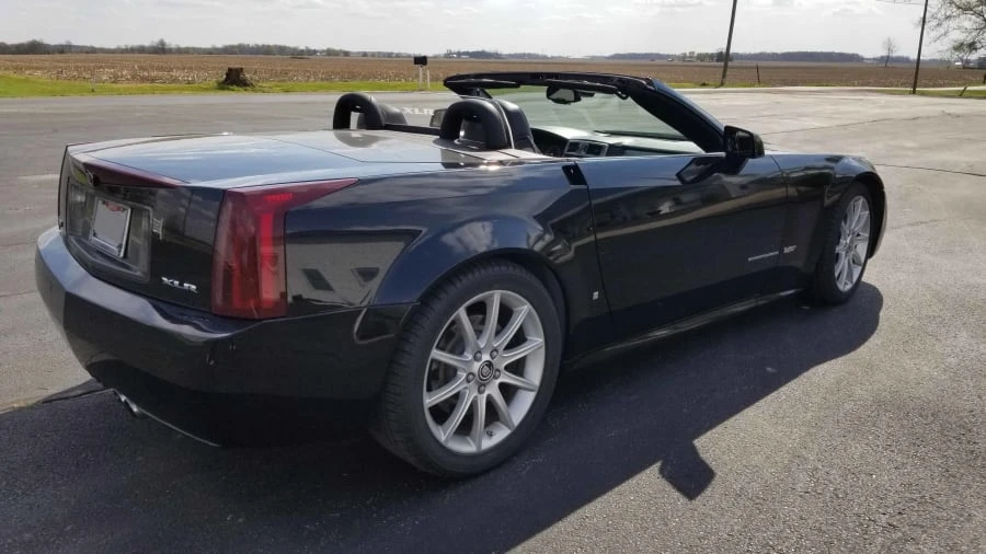 2006 Cadillac XLR-V - Image 15 of 19