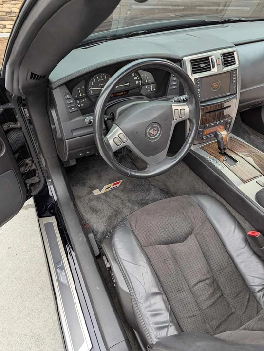 2006 Cadillac XLR-V - Image 19 of 31
